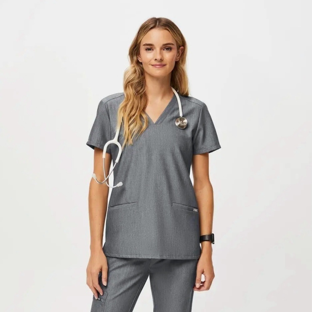 Figs Casma Three Pocket Short Sleeve V Neck Scrub Top Graphite Grey Large